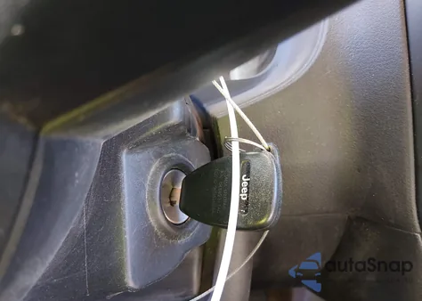 2013 Jeep Patriot Sport z USA, uszkodzony, nr VIN 1C4NJPBB8DD123974